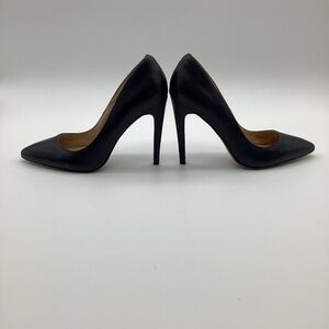 1728. ALDO Black Leather Pumps NWOT Size 9